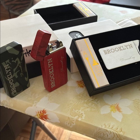 Multi-Color Lighters - Picture 2 of 3